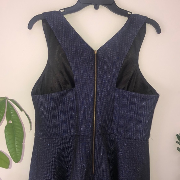 Formal dress deep navy blue with metallic thread - Picture 4 of 7